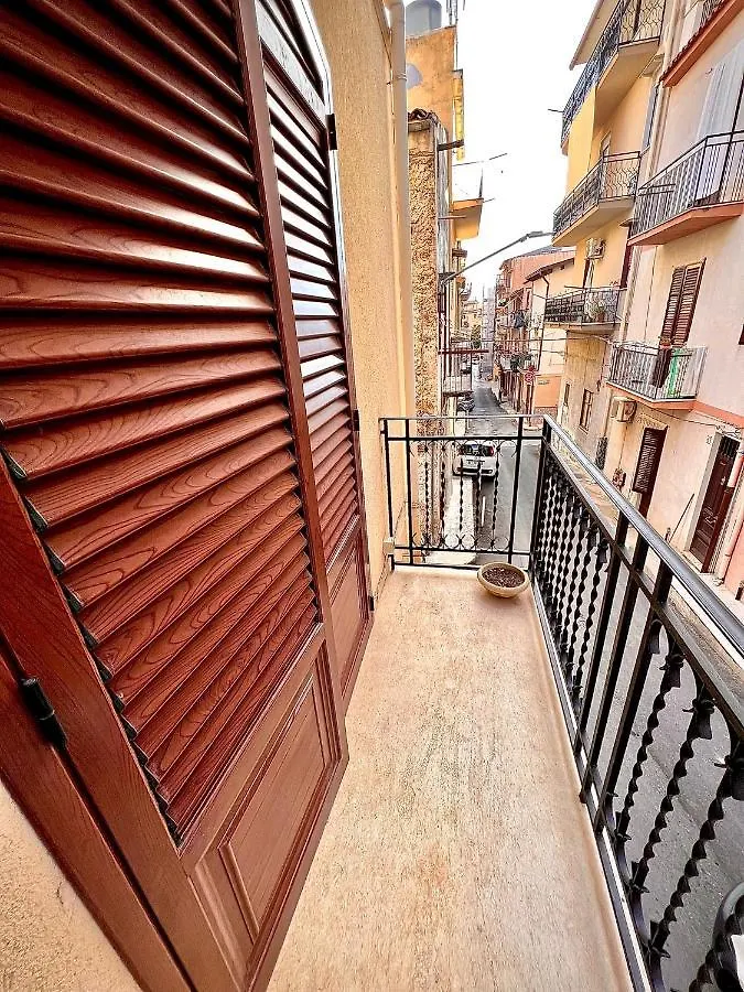 Antica Locanda Zio Cesare Montelepre 0*,  Italien